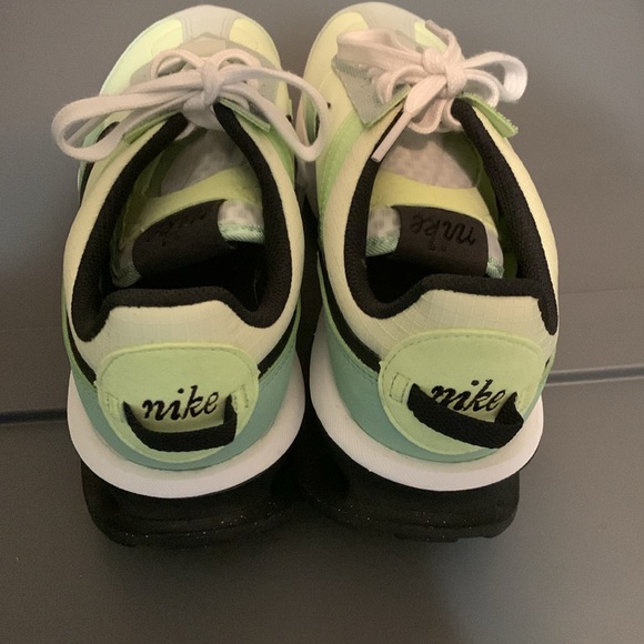 Nike Air Max Pre-Day - Picture 5 of 5